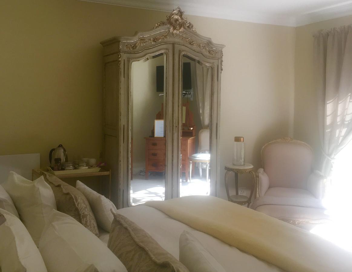 Vair'S Place Guest House In Sandton Paulshof - Apartment, Lux Suites & Spa جوهانسبورغ المظهر الخارجي الصورة