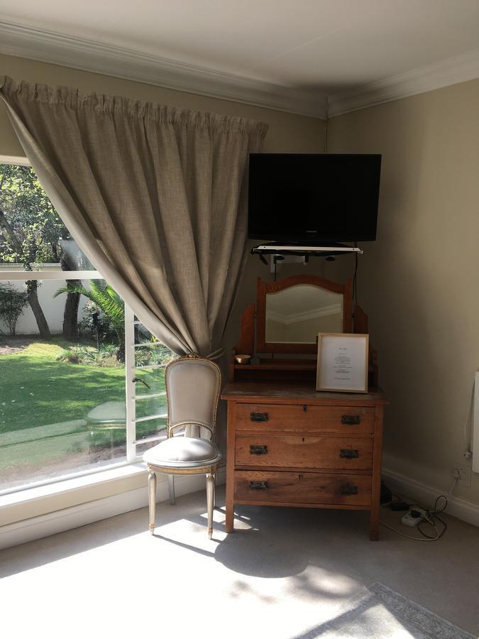 Vair'S Place Guest House In Sandton Paulshof - Apartment, Lux Suites & Spa جوهانسبورغ المظهر الخارجي الصورة