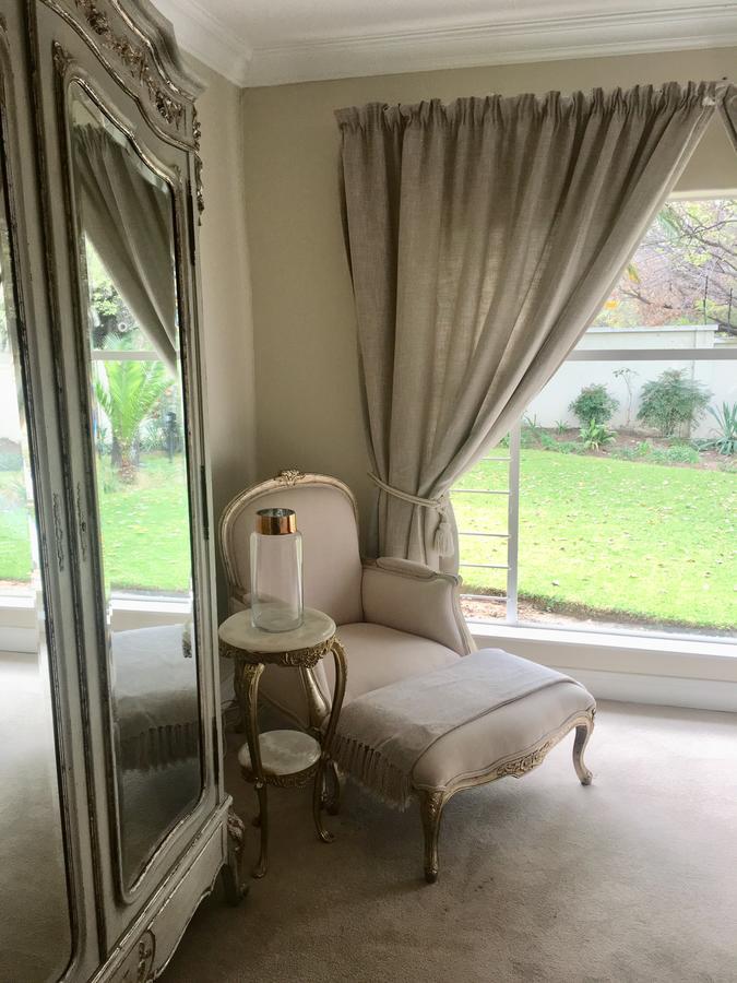 Vair'S Place Guest House In Sandton Paulshof - Apartment, Lux Suites & Spa جوهانسبورغ المظهر الخارجي الصورة