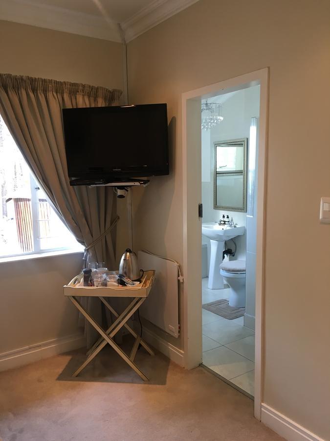 Vair'S Place Guest House In Sandton Paulshof - Apartment, Lux Suites & Spa جوهانسبورغ المظهر الخارجي الصورة