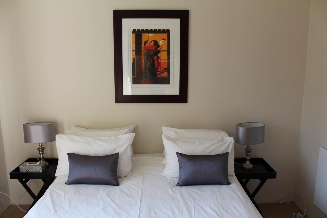 Vair'S Place Guest House In Sandton Paulshof - Apartment, Lux Suites & Spa جوهانسبورغ المظهر الخارجي الصورة